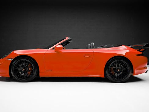 Used 2016 Porsche 911 Carrera GTS w/ GTS Interior Package RWD image 19