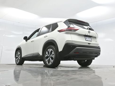 Used 2023 Nissan Rogue SV image 64