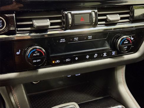 Used 2023 Nissan Pathfinder Rock Creek image 15