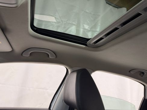 Used 2013 Volkswagen Passat TDI SEL Premium image 27