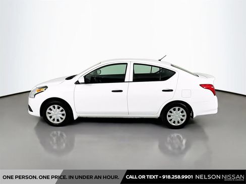 Used 2017 Nissan Versa S Plus FWD image 5