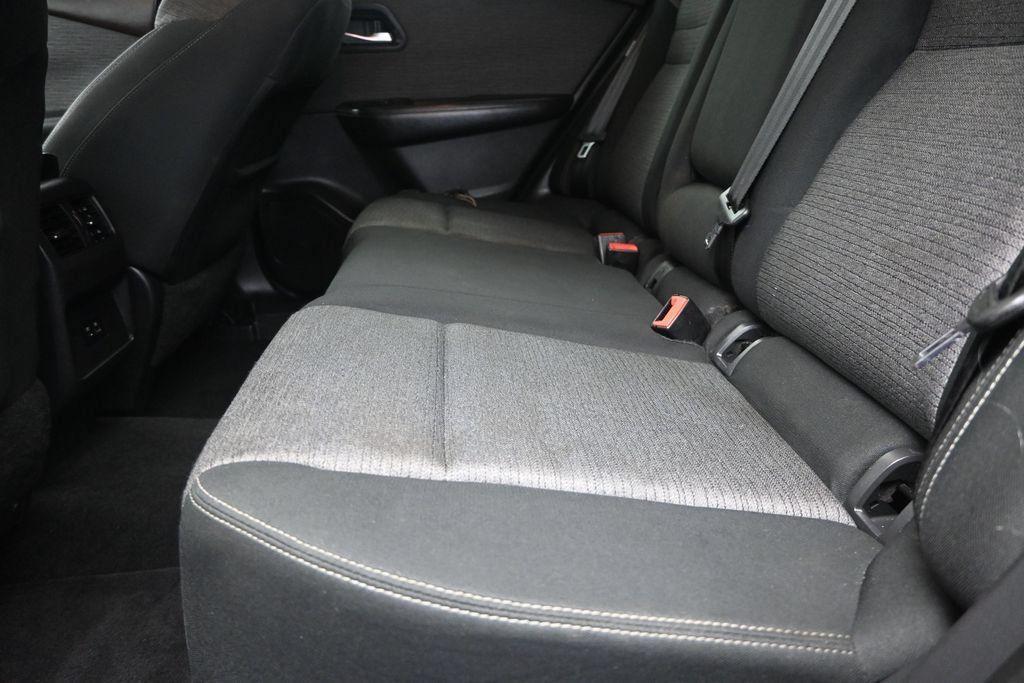 Used 2021 Nissan Rogue SV FWD image 16