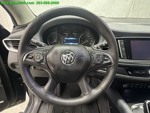 Used 2018 Buick Enclave Premium AWD/4WD image 4