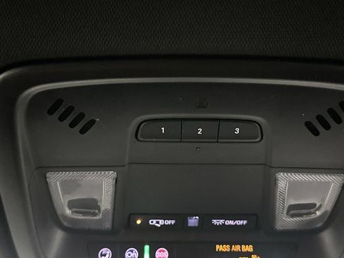 Used 2023 Chevrolet Traverse LT w/ LPO, Floor Liner Package AWD/4WD image 36