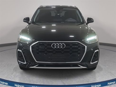 Used 2023 Audi Q5 2.0T Premium w/ Convenience Package image 3