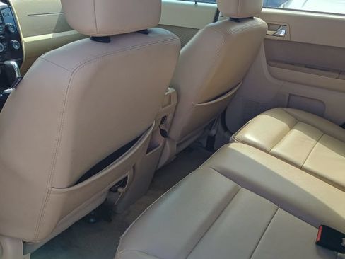 Used 2011 Ford Escape Limited w/ 302A Rapid Spec Order Code FWD image 22