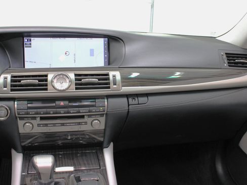 Used 2016 Lexus LS 460 image 57