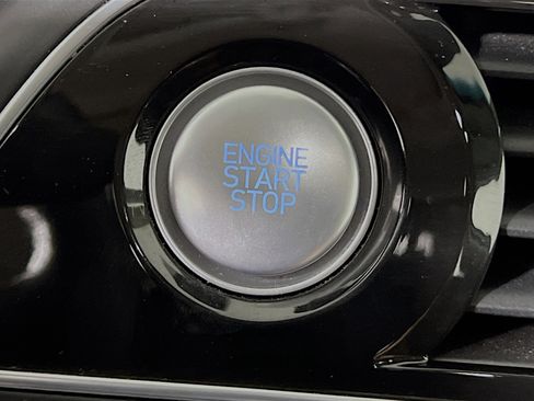 Used 2020 Genesis G70 2.0T w/ Elite Package image 23