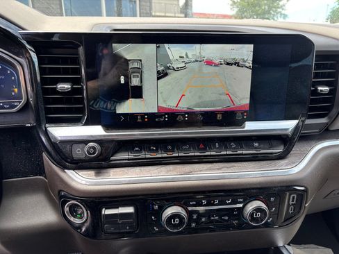 Used 2024 Chevrolet Silverado 1500 LTZ AWD/4WD image 9