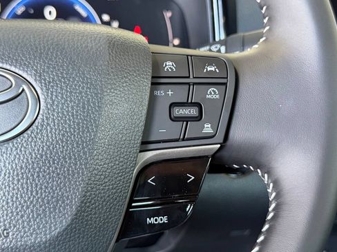 Used 2026 Toyota Camry SE FWD image 26