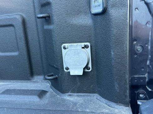 Used 2022 Chevrolet Silverado 1500 LTZ image 18