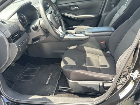 Used 2024 Nissan Sentra SV FWD image 9