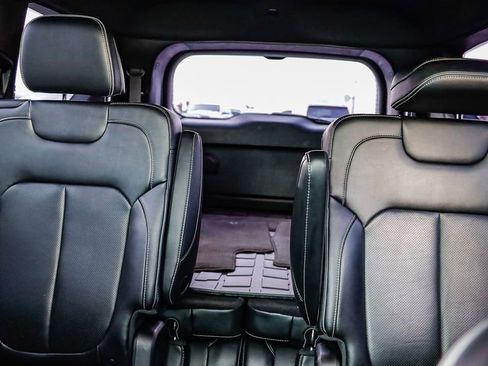 Used 2021 Jeep Grand Cherokee L Overland w/ Advanced Protech Group III image 28