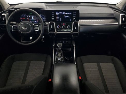 Used 2021 Kia Sorento LX FWD image 11