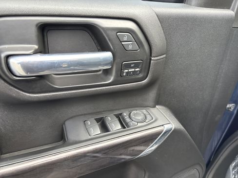 Used 2021 Chevrolet Silverado 2500 LTZ w/ LTZ Convenience Package image 15