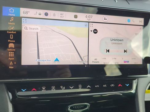 New 2026 Jeep Grand Cherokee Altitude image 25