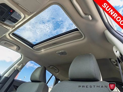 Used 2024 Subaru Crosstrek 2.0i Premium image 10