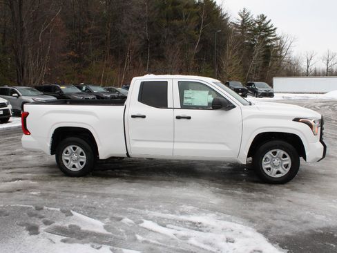 New 2026 Toyota Tundra SR image 4