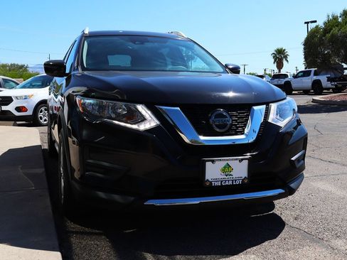 Used 2020 Nissan Rogue SV FWD image 18