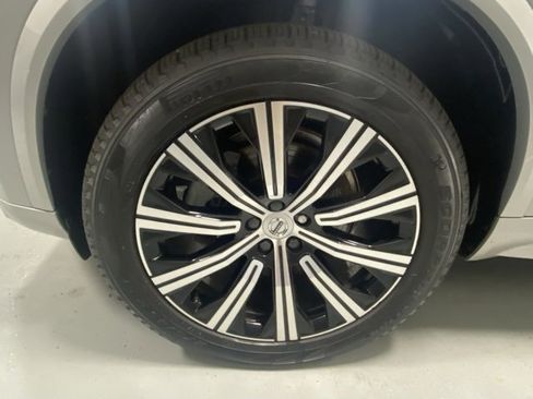 Certified 2023 Volvo XC90 B5 Core w/ Protection Package Premier image 5