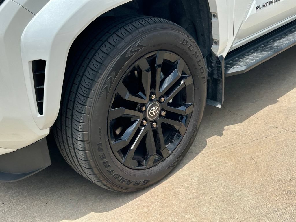 Certified 2025 Toyota 4Runner Platinum AWD/4WD image 9
