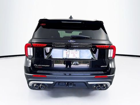 Used 2025 Ford Explorer Platinum w/ Ultimate Package image 8