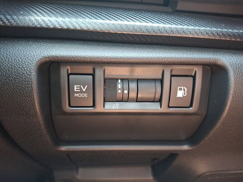 New 2026 Subaru Crosstrek 2.5i Limited AWD/4WD image 18