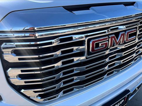 Used 2022 GMC Sierra 1500 Denali w/ Technology Package image 30
