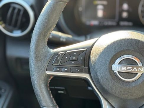 Used 2023 Nissan Kicks SR w/ SR Premium Package FWD image 23