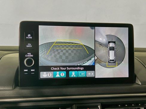 Used 2023 Honda Pilot Elite image 15