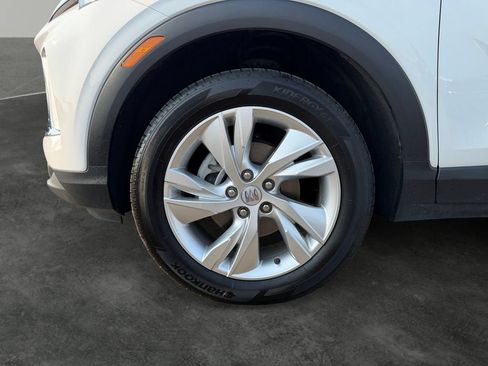 Used 2025 Buick Encore GX Preferred AWD/4WD image 4