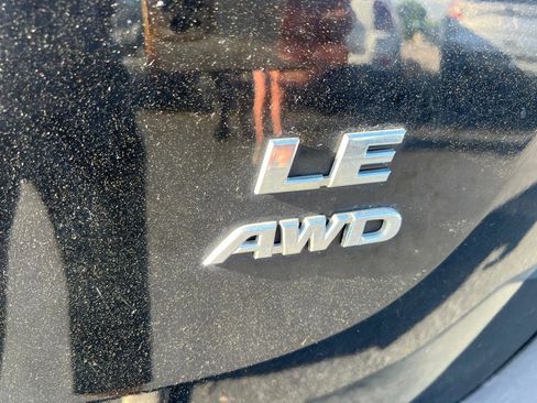 Used 2015 Toyota RAV4 LE AWD/4WD image 37