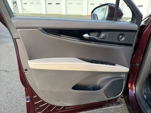 Certified 2023 Lincoln Nautilus Reserve w/ Equipment Group 201A image 10