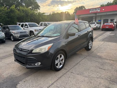 Used 2015 Ford Escape SE FWD image 1