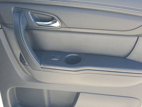 Used 2016 Chevrolet Traverse LT w/ Style and Technology Package image 42