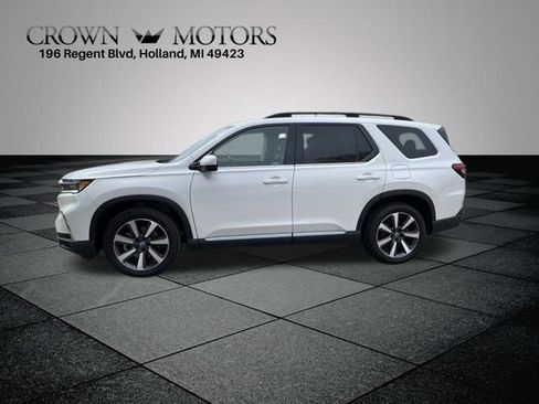 Used 2023 Honda Pilot Elite image 9