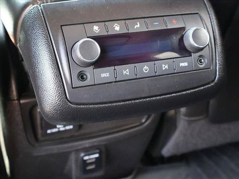 Used 2014 Chevrolet Traverse LTZ AWD/4WD image 27