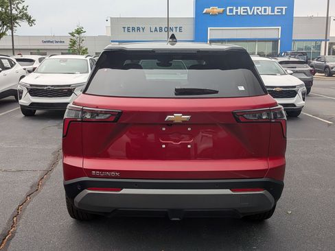 New 2026 Chevrolet Equinox LT w/ Safety and Technology Package FWD image 7