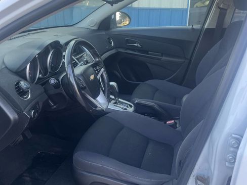 Used 2014 Chevrolet Cruze LT image 6
