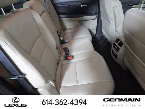 Used 2017 Honda Pilot Touring image 22