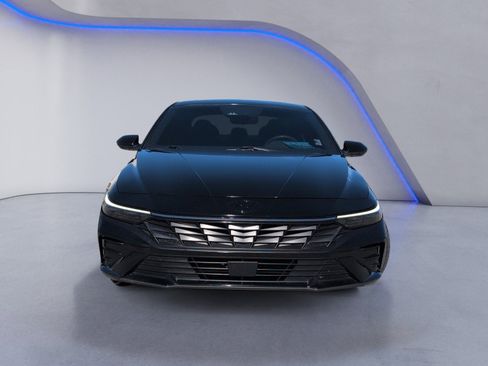 Used 2024 Hyundai Elantra SEL w/ Convenience Package image 12