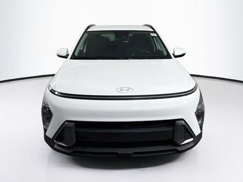 Used 2025 Hyundai Kona SEL AWD/4WD image 2