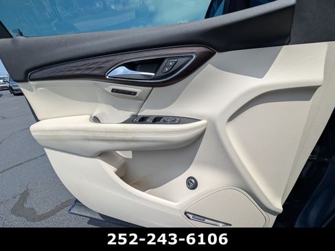 Used 2023 Buick Envision Avenir FWD image 9