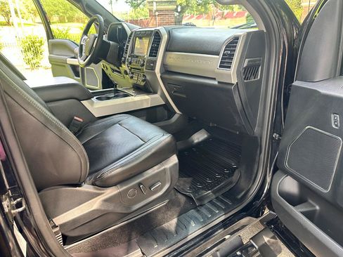 Used 2018 Ford F350 Lariat w/ Lariat Ultimate Package AWD/4WD image 24