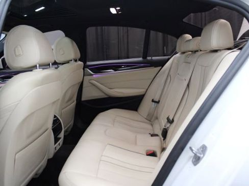 Used 2018 BMW 540i xDrive w/ Premium Package image 27