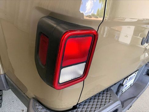 Used 2020 Jeep Gladiator Sport w/ Quick Order Package 24S AWD/4WD image 13