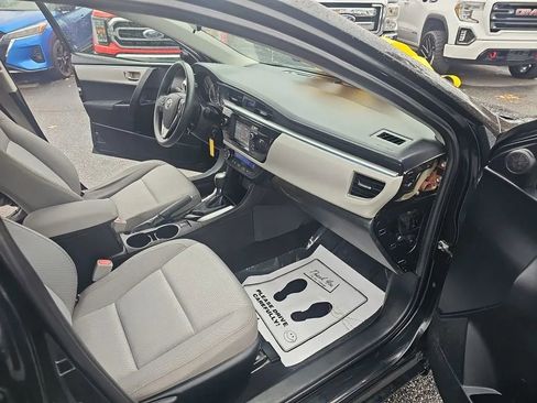 Used 2016 Toyota Corolla LE image 18