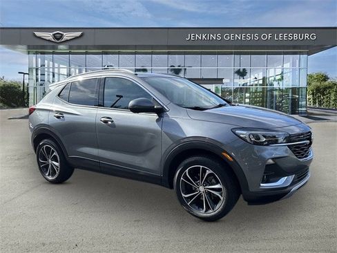 Used 2020 Buick Encore GX Essence w/ Advanced Technology Package image 1