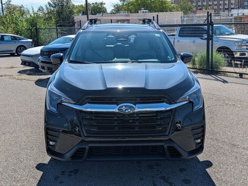 New 2025 Subaru Ascent Limited image 3