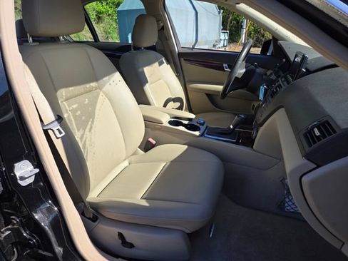 Used 2010 Mercedes-Benz C 350 Sport image 25